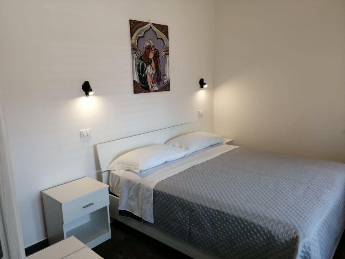 Opera Boutique Rooms มอนเรอาเล ภายนอก รูปภาพ