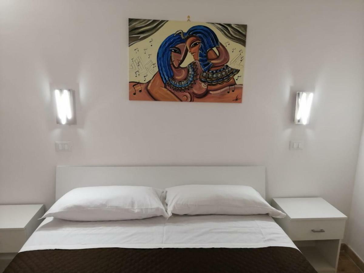 Opera Boutique Rooms มอนเรอาเล ภายนอก รูปภาพ