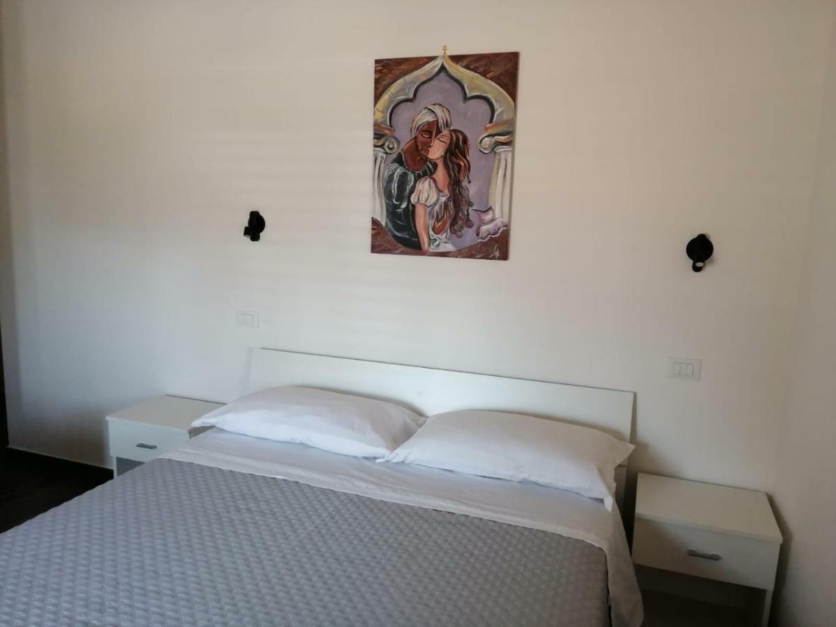 Opera Boutique Rooms มอนเรอาเล ภายนอก รูปภาพ