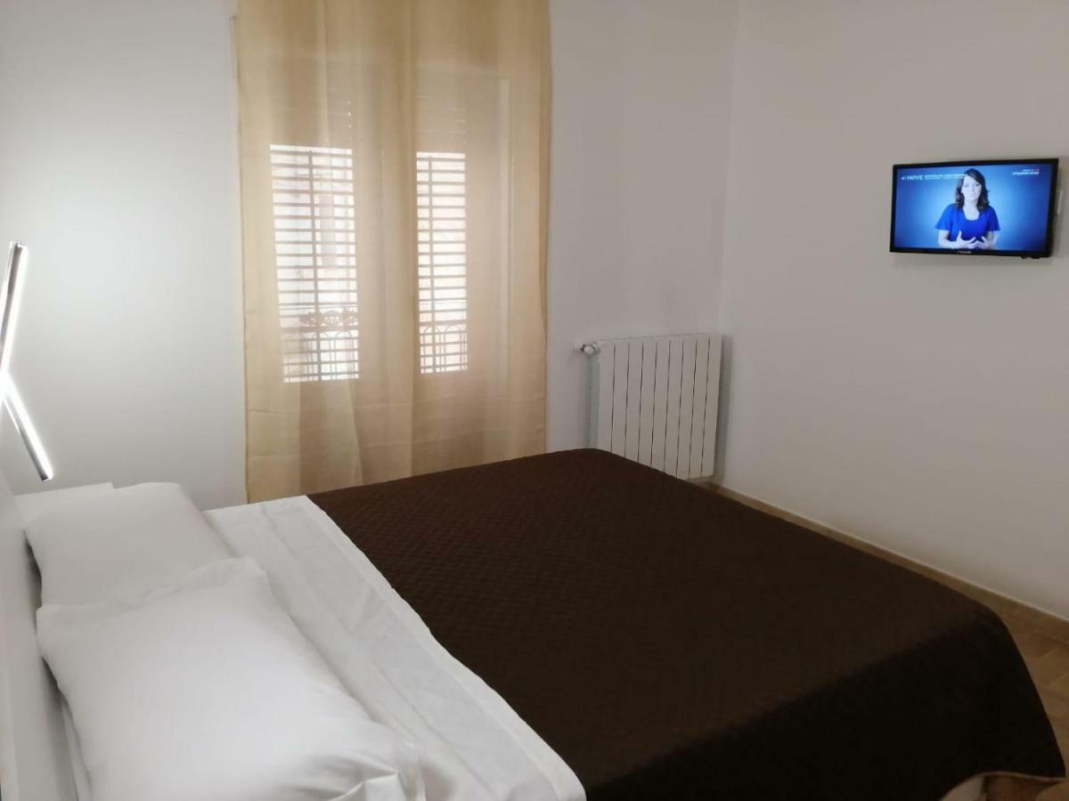 Opera Boutique Rooms มอนเรอาเล ภายนอก รูปภาพ