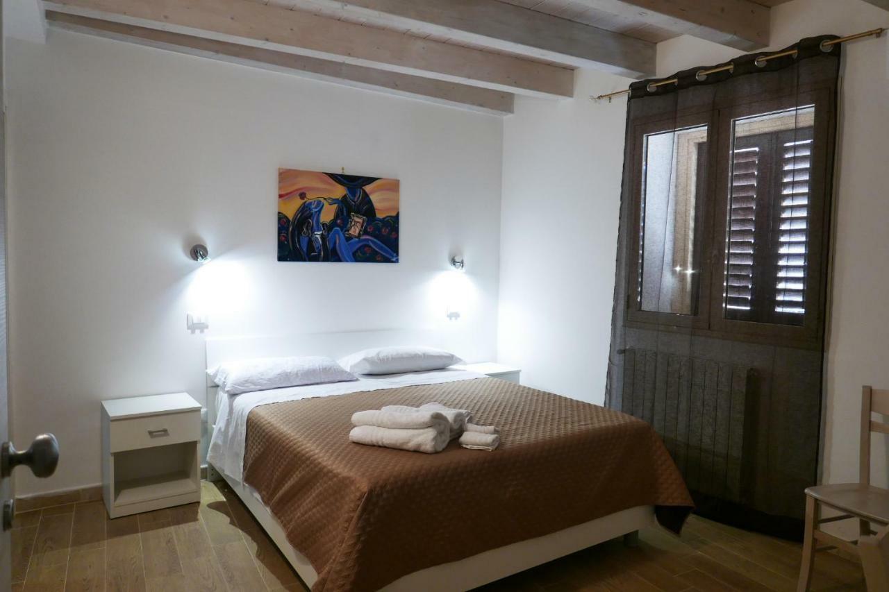 Opera Boutique Rooms มอนเรอาเล ภายนอก รูปภาพ