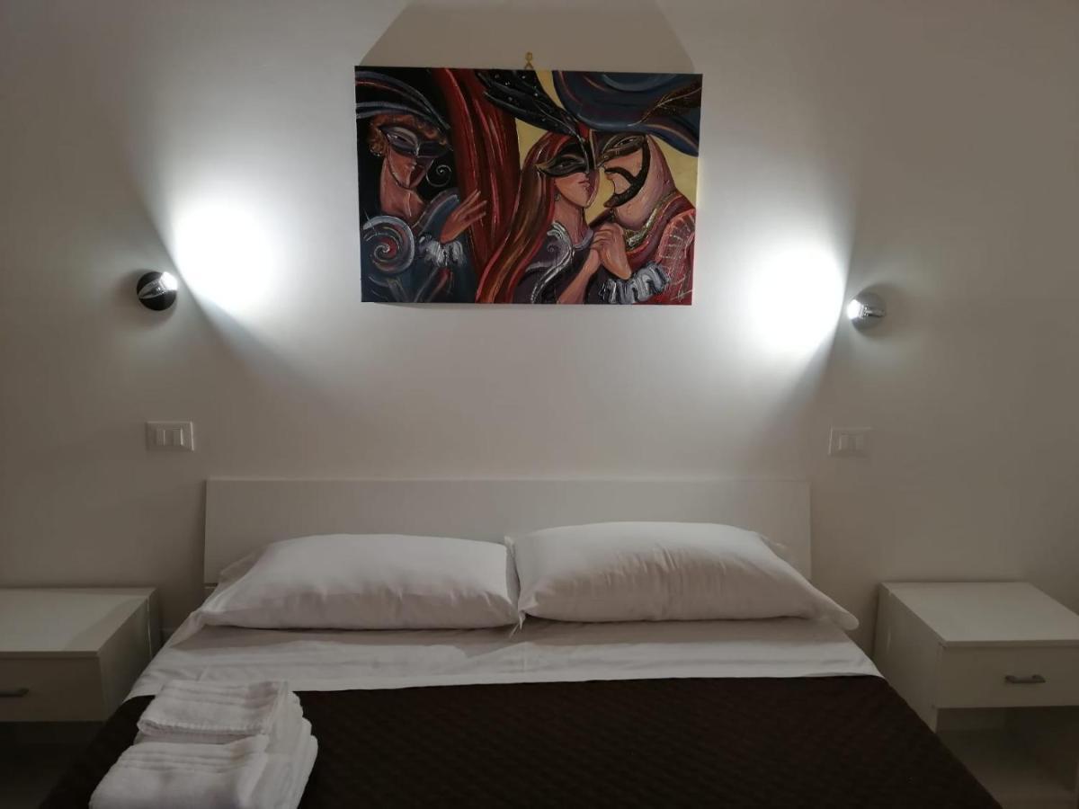Opera Boutique Rooms มอนเรอาเล ภายนอก รูปภาพ